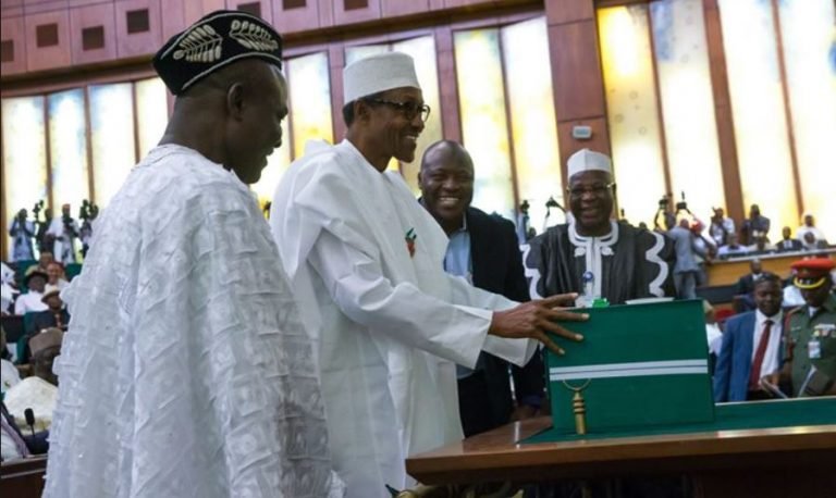 President Muhammadu Buhari presenting 2016 budget to Nigerian lawmakers