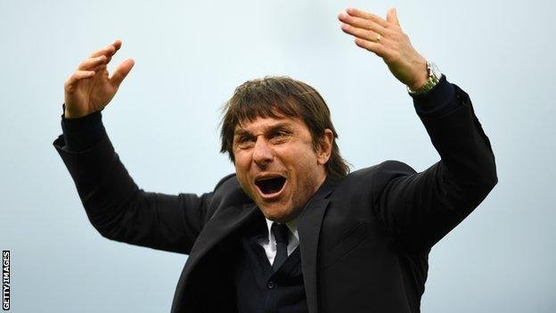Chelsea manager Antonio Conte all smiles as chelsea edge closer to the title