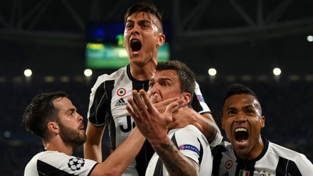 Juventus' Paulo Dybala (centre) celebrates with Miralem Pjanic, Mario Mandzukic and Alex Sandro