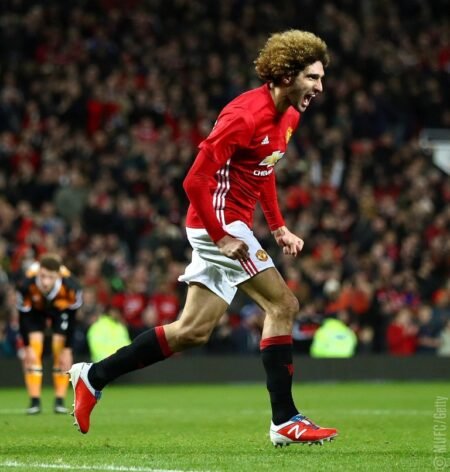 Sanchez hands in transfer request, Fellaini joins Galatasaray