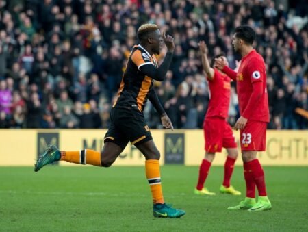 Hull City beat Liverpool 2-0 to dash title hopes