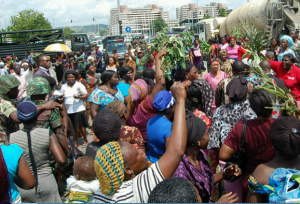 Plateau women block highway over discovery of two corpses The bodies of two unidentified females were discovered behind the council headquarters in Plateau State's Jos South LGA on Monday.