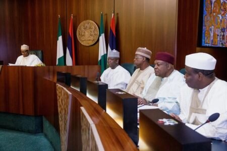 Pay salaries with Paris loan refund: Buhari to Governors