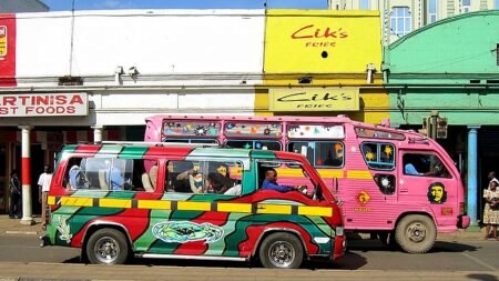 Lagosians to book mini buses via mobile app