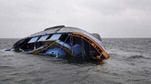 Niger: Over 150 passengers missing as boat capsizes