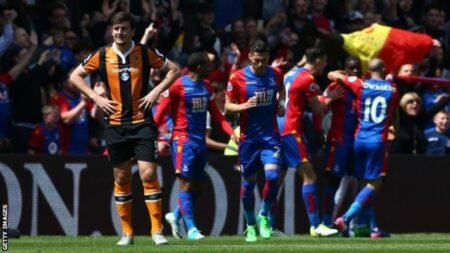 Hull relegated after 4-0 defeat at Palace