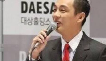 Thai lawyer faces 150 years in jail for insulting King Prawet Prapanukul: the Thai lawyer facing long term in jail