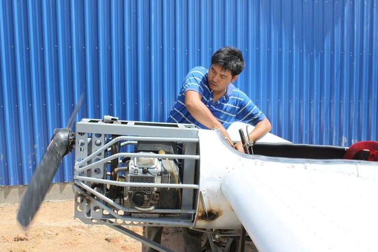 Meet man who built plane using YouTube videos