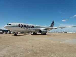 Qatar Airways aircraft as a Nigerian passenger demands compensation over an allegedly missing checked bag after a Doha–Lagos flight.