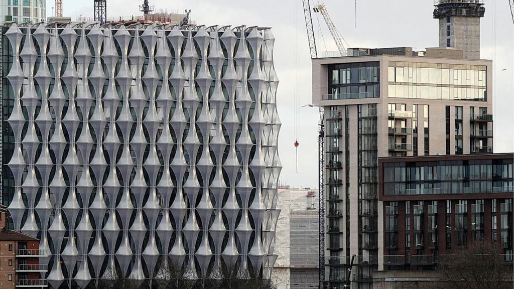 Construction continues at the new U.S. Embassy and diplomatic quarter in London.