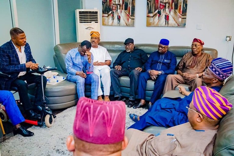 Governor Abiola Ajimobi met with Yinka Ayefele over the demolition of The Music House