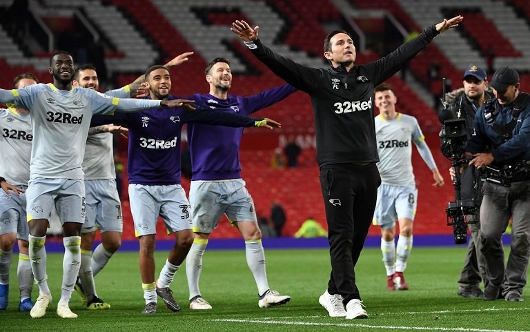 #CarabaoCup: Frank Lampard and Derby County beat Manchester United 8-7 on penalties