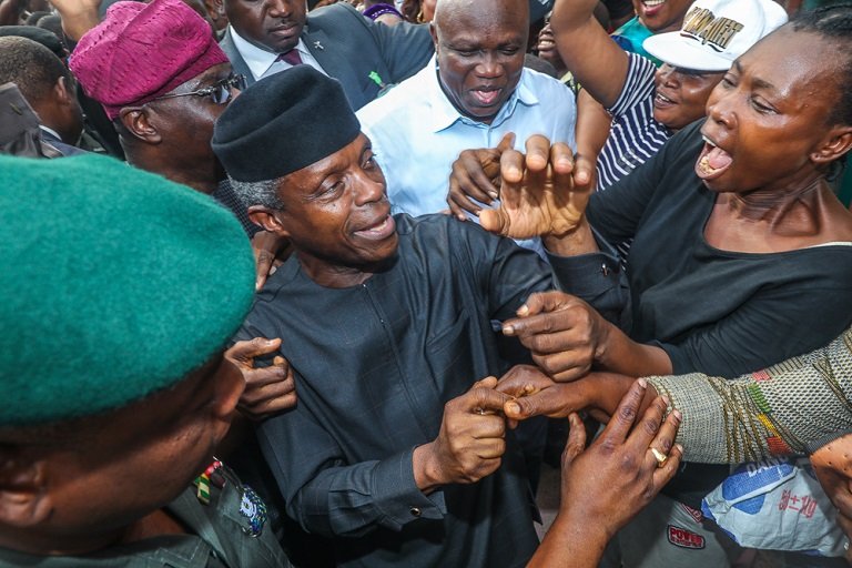 Vice President Yemi Osinbajo takes TraderMoni to Ikotun, Igando and Ile-Epo markets in Lagos