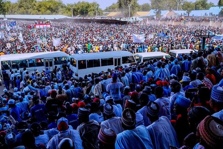 The crowd at Ramat Square in Maiduguri, Borno state awaiting President Muhammadu Buhari
