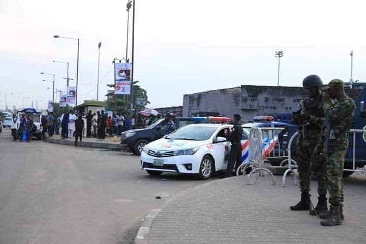 #RevolutionNow: Security agents surround Lagos National Stadium Revolu