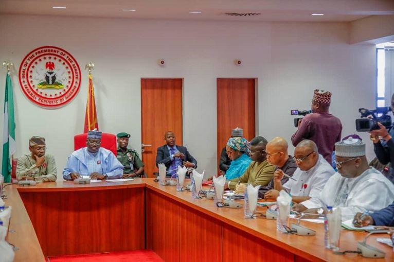 Lawan, Gbajabiamila intervene in 8th NASS aides pay delay Senate President Ahmad Lawan and Speaker Femi Gbajabiamila intervening in 8th NASS aides pay delay