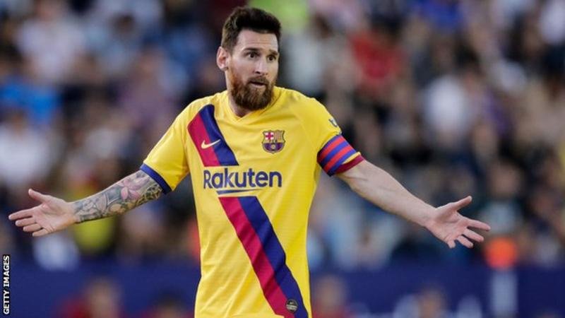 Messi penalty not enough to save Barcelona