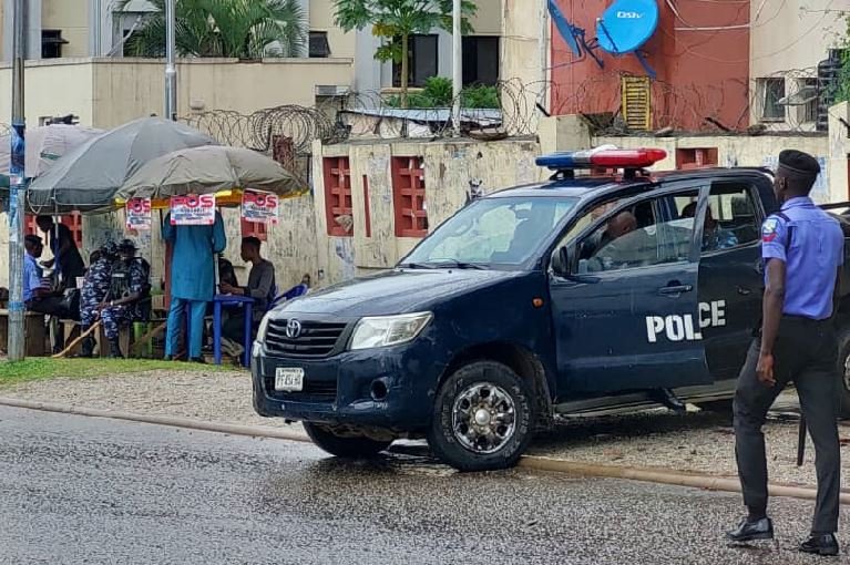 Security presence at the APC secretariat in Abuja, Nigeria on Monday