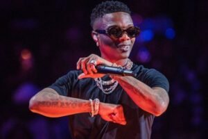 I could start a church if I wanted, Wizkid says