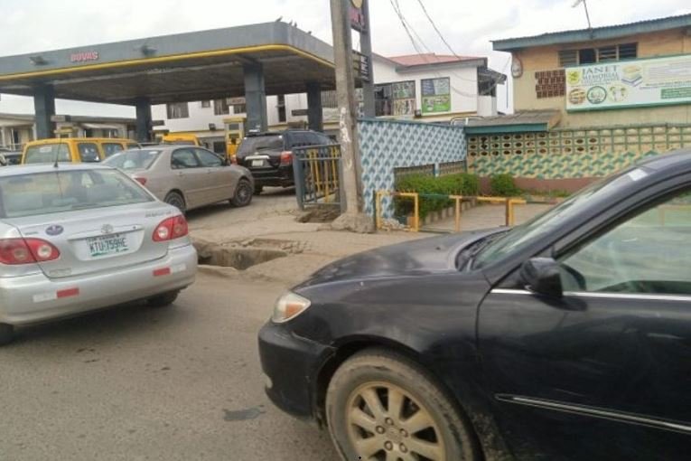 NNPCL, Fuel queues have resurfaced in Lagos after IPMAN members shut down their stations