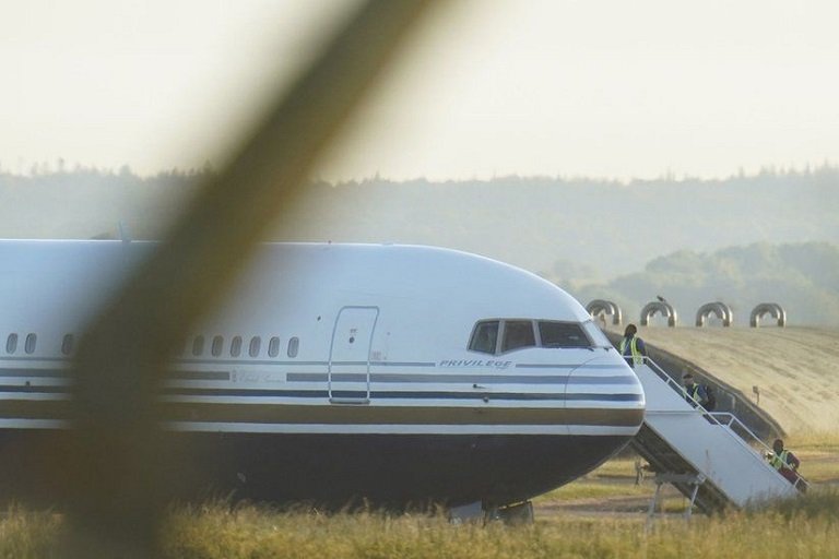 Rwanda asylum flight cancelled after legal action A Boeing 767 aircraft at MoD Boscombe Down, near Salisbury, which is believed to be the plane set to take asylum seekers from the UK to Rwanda