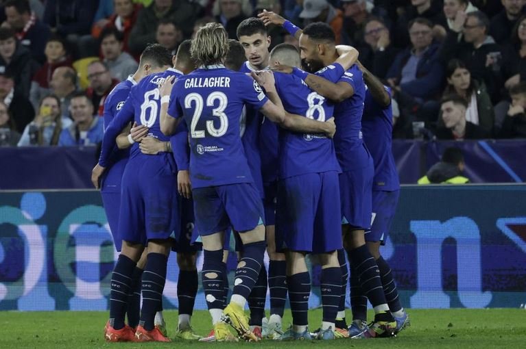 Havertz stunner fires Chelsea into Champions League knockout Chelsea's Kai Havertz celebrates scoring their second goal with teammates