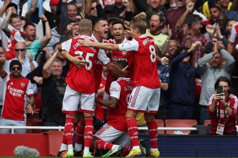 EPL: 10-man Arsenal beat Palace to extend perfect start