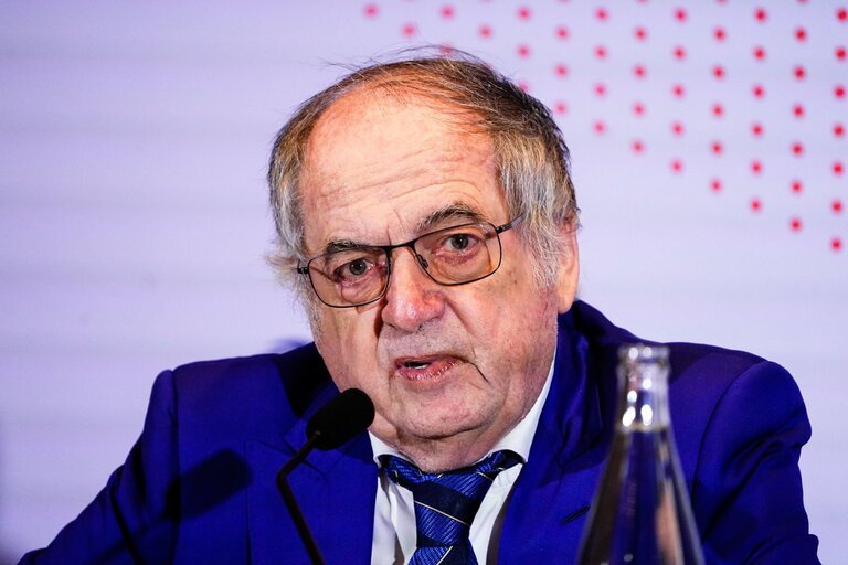 Noel Le Graet apologizes for ‘awkward remarks’ on Zidane after backlash Le Graet