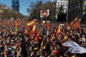 The eviction of an 87-year-old woman from her home in Madrid, where she had lived in all her life, brought thousands of people into the streets on Saturday