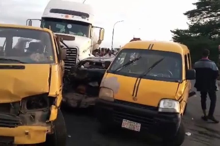 Driver killed as truck crushes minibus in Lagos Driver killed as truck crushes minibus in Lagos