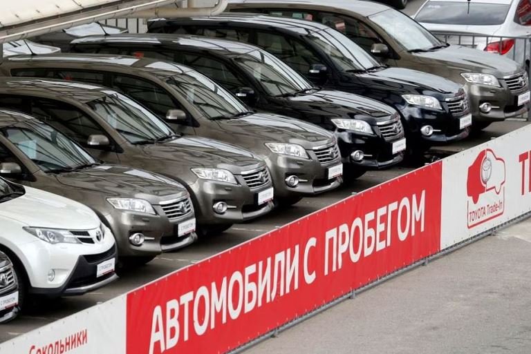 FILE PHOTO: Second-hand Japan Toyota cars are seen on sale at a dealer shop in Moscow, Russia, July 8, 2016. REUTERS