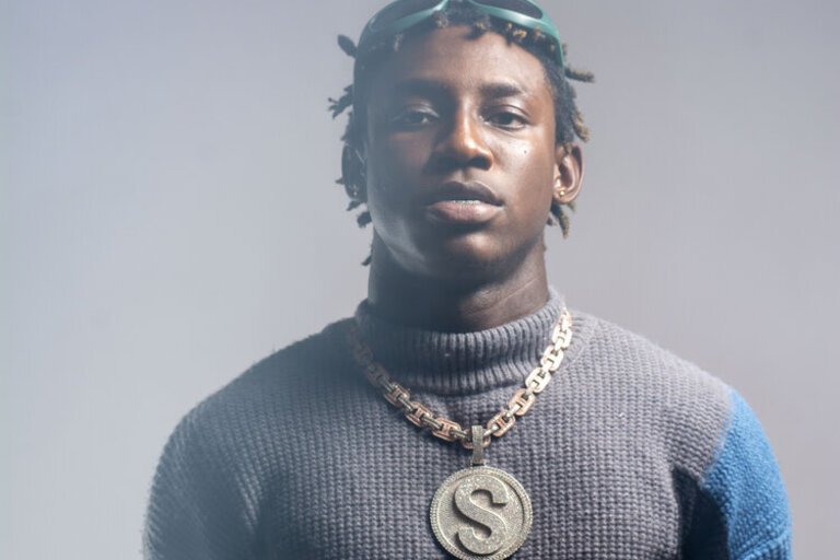 Nigerian singer-songwriter, Crown Uzama, AKA Shallipopi