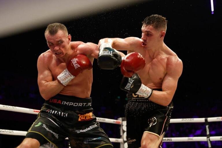 Chris Billam-Smith beats Mateusz Masternak to defend WBO cruiserweight title