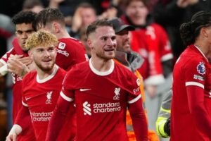 Alexis Mac Allister helps Liverpool return to the top of the Premier League