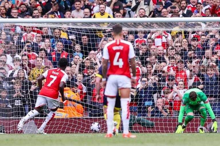 Arsenal beat Bournemouth to go four points clear at top Bukayo Saka scores a penalty against Bournemouth as Arsenal cruise to victory