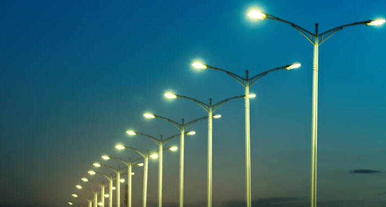 Sri Lanka orders street lights off amid energy crisis Sri Lanka orders street lights off amid energy crisis