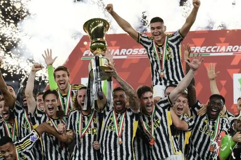 Juventus players celebrate winning the Coppa Italia