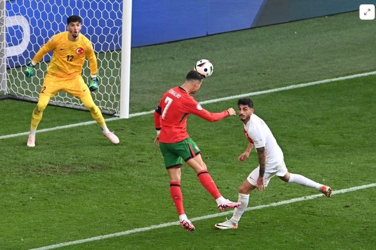 Portugal cruise past Turkey to reach last 16 Portugal cruise past Turkey to reach last 16