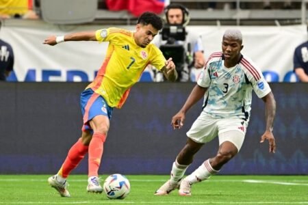 Colombia beat Costa Rica 3-0 to reach Copa America quarters