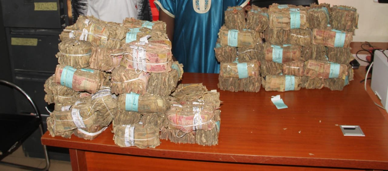 EFCC arrests banker, three others in Naira note scam