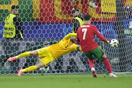 Portugal beat Slovenia on penalties
