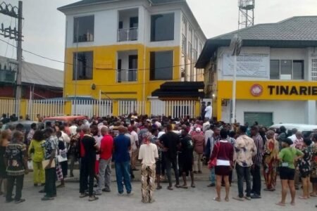 NIN: Nigerians flood MTN offices over blocking of lines