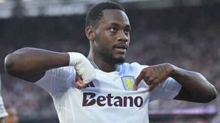 Jhon Durán's late strike secures Aston Villa's first-ever win at London stadium