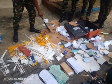 Troops bust syndicate printing fake documents for stolen crude oil in Niger Delta Troops bust syndicate printing fake documents for stolen crude oil in Niger Delta