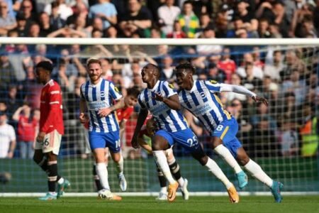 Brighton grab late winner to beat Man United 2-1