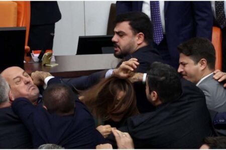 Turkey: Fight in Turkish parliament over ousted MP