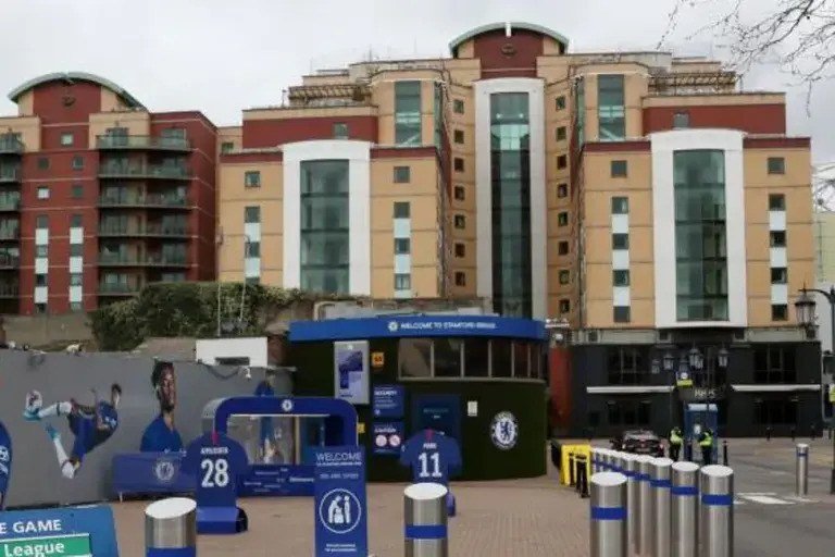 Premier League clear Chelsea hotel sale in complaint with finance rules Chelsea cashed in on their hotels in order to meet Premier League finance rules