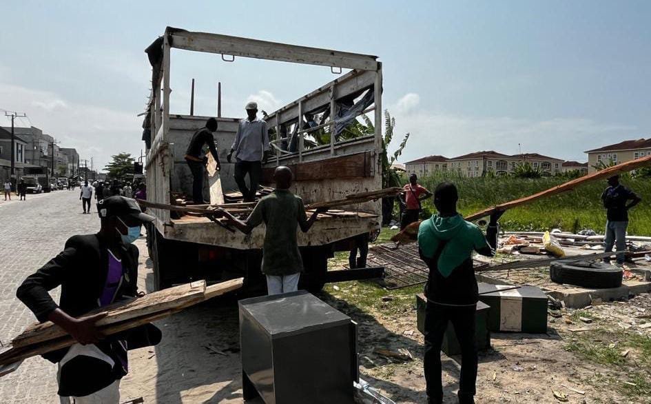 Lagos taskforce clears shanties in Agungi, Lekki Lagos Taskforce Clears Shanties in Agungi, Lekki