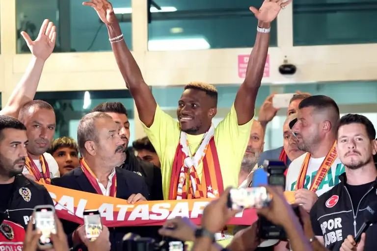 Osimhen receives grand welcome from Galatasaray fans