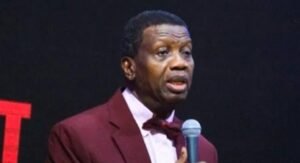 Outrage as Adeboye says prayers tamed naira from crashing to 10,000 to a dollar 